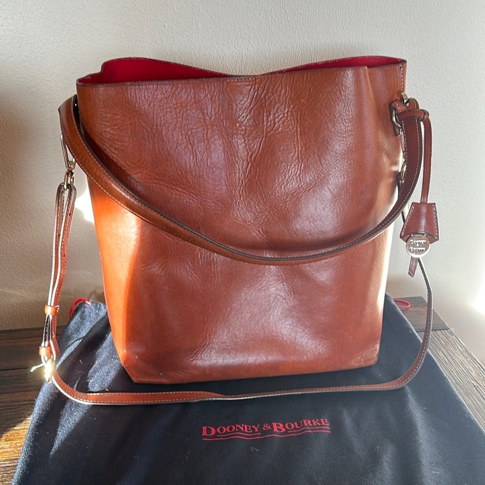 Dooney & Bourke Large Alto Carina Bag – Rare & Discontinued